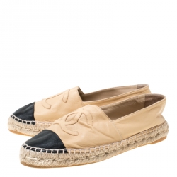 Pre Owned Chanel Beige/Black Leather CC Cap Toe Espadrilles Size 39