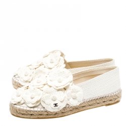 مملوكة مسبقًا Chanel White Canvas CC Camellia Espadrilles Size 37