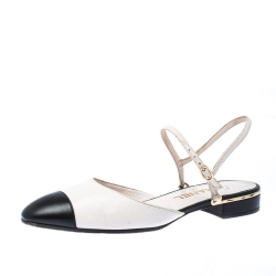 Pre Owned صندل شانيل جلد أبيض أوف وايت/أسود مقدمة CC بحزام للكاحل مقاس 38