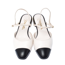 Pre Owned صندل شانيل جلد أبيض أوف وايت/أسود مقدمة CC بحزام للكاحل مقاس 38