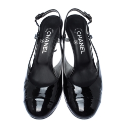 Pre Owned صندل شانيل مقدمة سوداء فتحة كعب جلد لامع أسود مقاس 41
