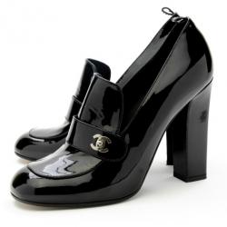 مملوكة مسبقًا Chanel Black Patent Moccasin Loafer Pumps Size 41