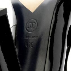 مملوكة مسبقًا Chanel Black Patent Moccasin Loafer Pumps Size 41