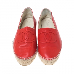 Pre Owned Chanel Red Leather CC Cap Toe Loafers Size 35 