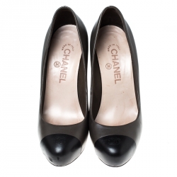 مملوكة مسبقًا Chanel Olive Green And Black Leather CC Cap Toe Platform Pumps Size 37.5
