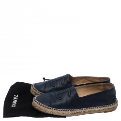 مملوكة مسبقًا Chanel Navy Blue Leather CC Espadrilles Size 39