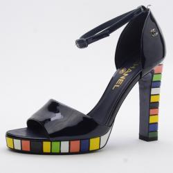 مملوكة مسبقًا Chanel Teal Pearlized Patent Calf Sandals With Multicolor Laquered Platform Heels Size 37