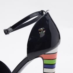 مملوكة مسبقًا Chanel Teal Pearlized Patent Calf Sandals With Multicolor Laquered Platform Heels Size 37