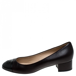 Pre Owned Chanel Brown/Black Leather CC Cap Toe Pumps Size 40