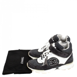 Pre Owned حذاء رياضي شانيل مرتفع من أعلى أربطة قماش وجلد أزرق مقاس 40