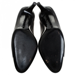 مملوكة مسبقًا حذاء كعب عالي شانيل غطاء مقدمة CC جلد أبيض/اسود مقاس 38