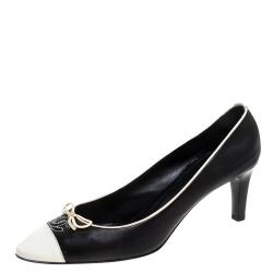 مملوكة مسبقًا حذاء كعب عالي شانيل غطاء مقدمة CC جلد أبيض/اسود مقاس 38