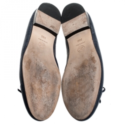 Pre Owned Chanel Navy Blue Leather Bow CC Cap Toe Flats Size 38