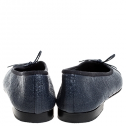 Pre Owned Chanel Navy Blue Leather Bow CC Cap Toe Flats Size 38