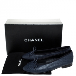 Pre Owned Chanel Navy Blue Leather Bow CC Cap Toe Flats Size 38