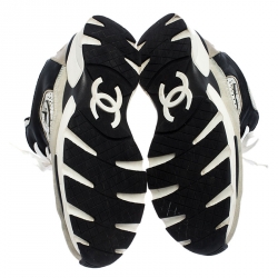مملوكة مسبقًا Chanel White/Black Leather and Mesh CC Logo Lace Up Sneakers Size 38