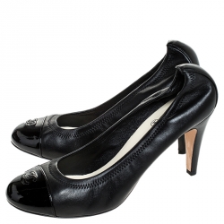 Pre Owned حذاء كعب عالي شانيل مجعد غطاء مقدمة CC جلد أسود مقاس 41.5