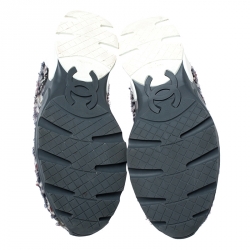 Pre Owned حذاء رياضي شانيل منخفض من أعلى قماش تويد و جلد مقاس 38