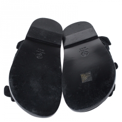 مملوكة مسبقًا صندل شانيل فلات فلكرو CC جلد مبطن بيج مقاس 36.5