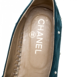 مملوكة مسبقًا Chanel Green/Black Suede Leather Pearl Embellished Espadrille Flats Size 40