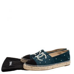 مملوكة مسبقًا Chanel Green/Black Suede Leather Pearl Embellished Espadrille Flats Size 40