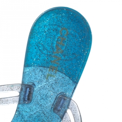 Pre Owned صندل شانيل فلات بإصبع جيلي كاميليا غليتر أزرق مقاس 39