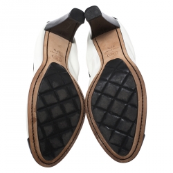 Pre Owned حذاء كعب عالي شانيل غطء مقدمة مجعد CC جلد لامع مونوكروم مقاس 37.5