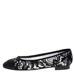 Pre Owned Chanel Black/White Lace And Grosgrain CC Cap Toe Bow Ballet Flats Size 37