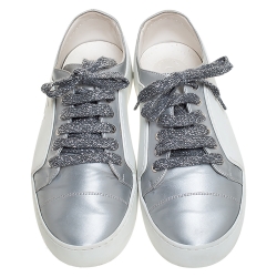 Pre Owned Chanel White/Silver Fabric And Rubber CC Low Top Sneakers Size 37