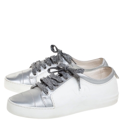 Pre Owned Chanel White/Silver Fabric And Rubber CC Low Top Sneakers Size 37