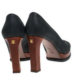 مملوكة مسبقًا Chanel Brown/Blue Nubuck Leather Cap Toe Pumps Size 38.5