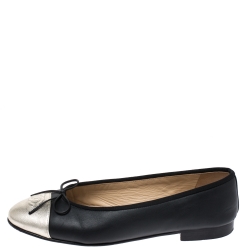 Pre Owned Chanel Black/Gold Leather CC Bow Ballet Flats Size 37.5