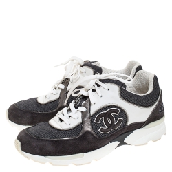 Pre Owned حذاء رياضي شانيل شعار CC كانفاس مونوكرومي وسويدي بأربطة م قاس 38