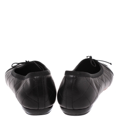 Pre Owned حذاء باليرينا فلات شانيل مزين شعار الماركة و فيونكة جلد مبطن أسود مقاس 37