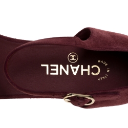مملوكة مسبقًا Chanel Burgundy Suede CC Camellia Ankle Strap Flat Sandals Size 41.5