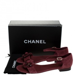 مملوكة مسبقًا Chanel Burgundy Suede CC Camellia Ankle Strap Flat Sandals Size 41.5