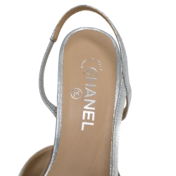 Chanel Silver Leather and Black Fabric Cap Toe Slingback Sandals Size 39.5