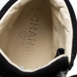 Pre Owned حذاء رياضي شانيل مرتفع من أعلى سحاب مزدوج CC جلد أسود وسويدي مقاس 40