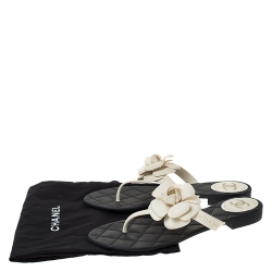 مملوكة مسبقًا Chanel White Rubber Camellia CC Thong Sandals Size 39