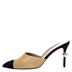 Chanel Beige/Black Leather and Canvas CC Faux Pearl Embellished Heel Slip On Mules Size 39.5