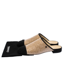 Pre Owned حذاء سلايد شانيل مقدمة مربعة قماش غليتر أسود و بيج مقاس 40.5