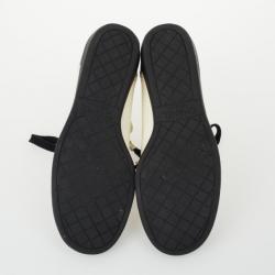 مملوكة مسبقًا Chanel Black &amp; White High Top Lace Up Sneakers Size 36