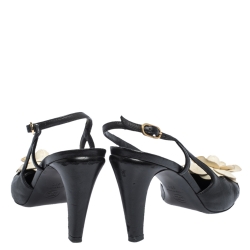 Pre Owned صندل شانيل فتحة كعب مزخرف كاميليا جلد أبيض/ أسود مقاس 38