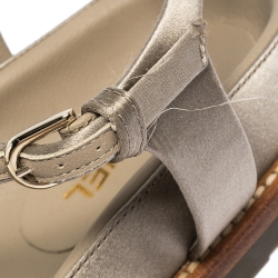 مملوكة مسبقًا Chanel Metallic Grey Satin CC Chain Link Flat Sandals Size 38