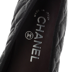 مملوكة مسبقًا Chanel Black Quilted Leather CC Bow Cap Toe Ballet Flats Size 39