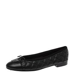 مملوكة مسبقًا Chanel Black Quilted Leather CC Bow Cap Toe Ballet Flats Size 39