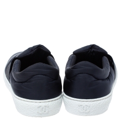 مملوكة مسبقًا حذاء رياضى شانيل سليب أون نايلون كحلى مقاس 38