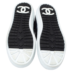 مملوكة مسبقًا حذاء رياضى شانيل سليب أون نايلون كحلى مقاس 38