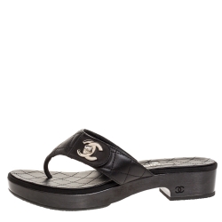 Pre Owned Chanel Black Quilted Leather CC Thong Sandals Size 40