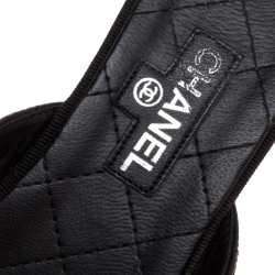 Pre Owned Chanel Black Quilted Leather CC Thong Sandals Size 40